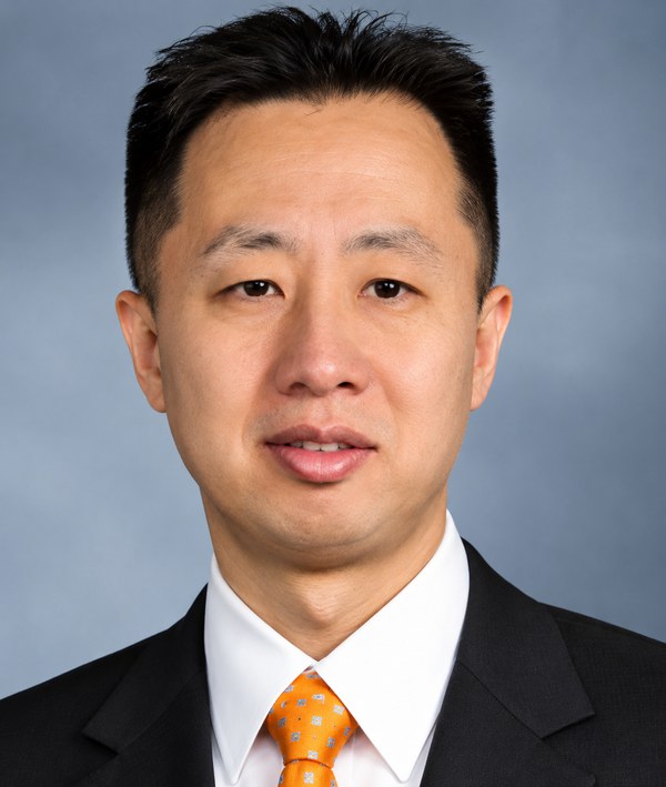 Portrait of Dr. Kevin Bigelow, urologist at Ironwood Urology